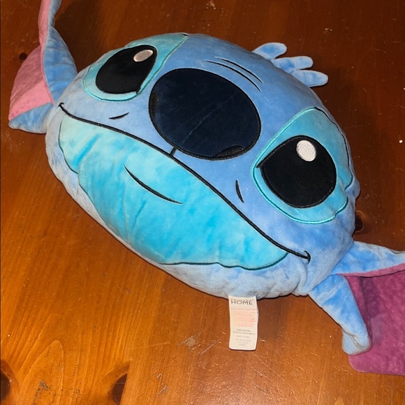 Disney’s Lilo & Stitch Cushion Pillow - Primark - Picture 2 of 5
